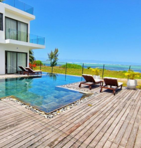 Stunning Beachfront Villa for a Perfect Getaway